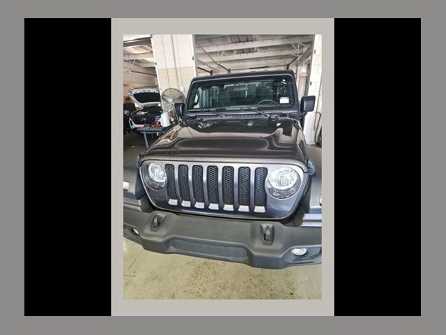 Gray (Granite Crystal Metallic Clearcoat) 2023 Jeep Wrangler SUV / Crossover Four-Wheel Drive 8-Speed Automatic