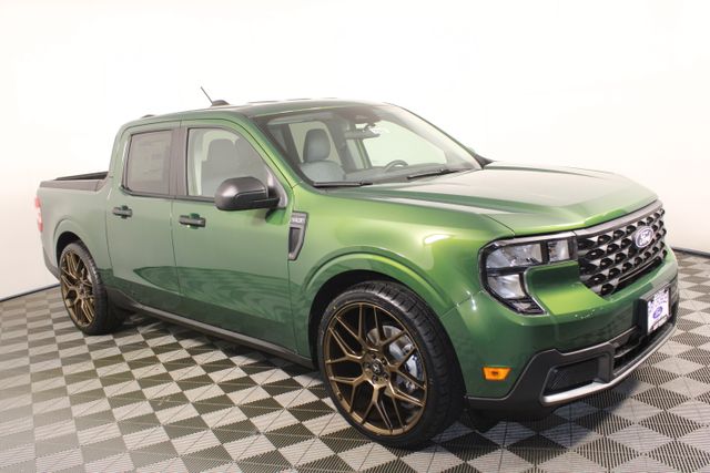 New 2025 Ford Maverick XLT 4D Crew Cab in Cranston #32250661