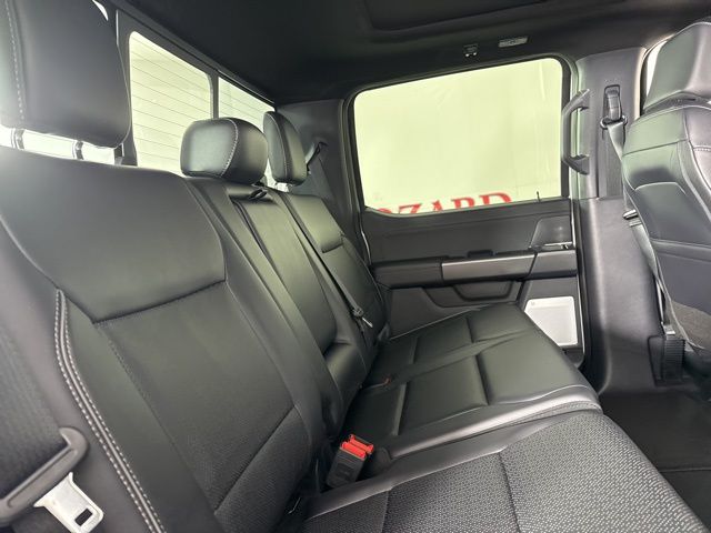 2025 White Ford F-150 Lariat 4X4 Truck