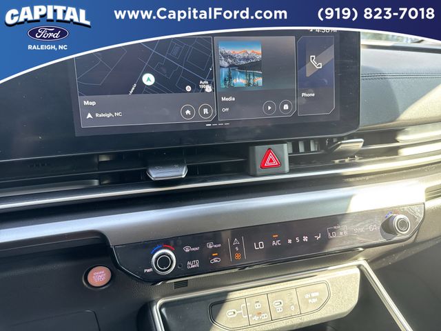 Used 2025 Blue Kia SX image 27