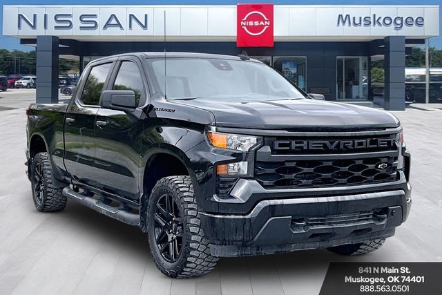 2023 Chevrolet Silverado 1500 Custom Crew Cab 4WD