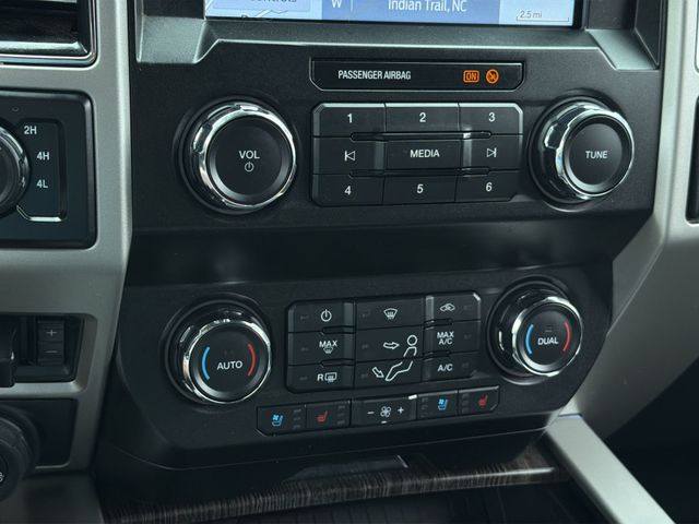 Used 2020 Black Ford Lariat image 29