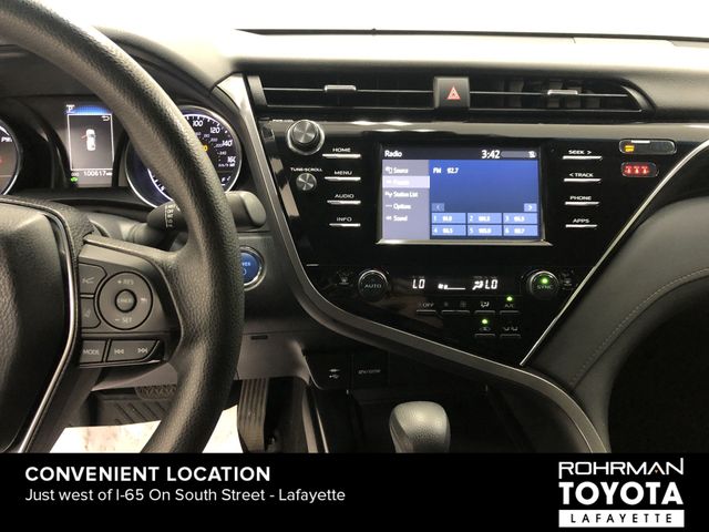 2018 Toyota Camry Hybrid LE 20