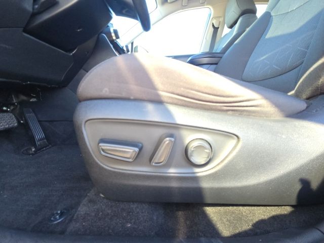 2023 Toyota RAV4 XLE:B02179