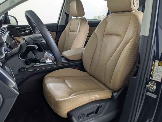 used 2023 Audi Q7 car, priced at $30,281