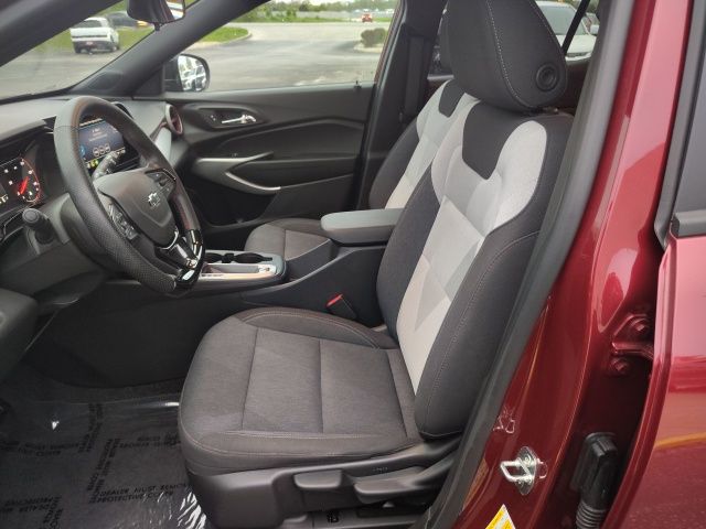 Used 2024 Red Chevrolet 1RS image 11