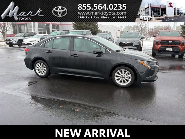 2021 Toyota Corolla XLE FWD