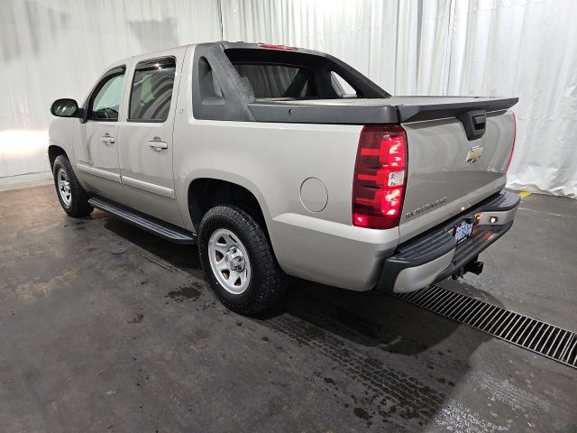 View vehicle photo 5