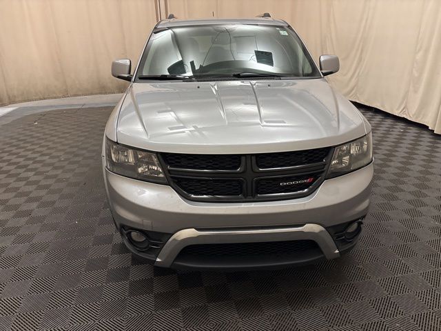 2017 Dodge Journey Crossroad - Image 2