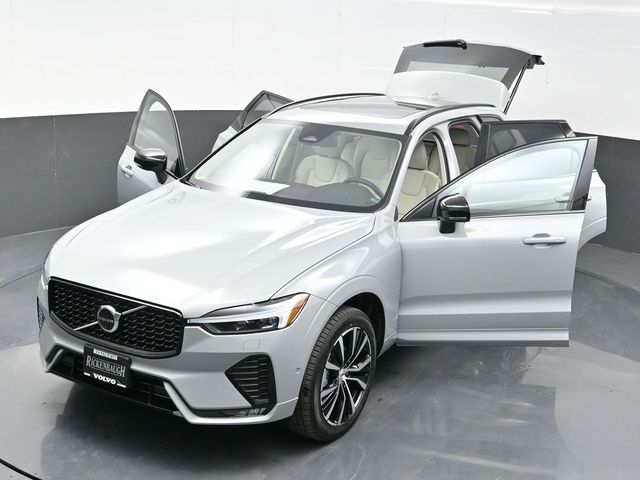 2025 Volvo XC60  photo