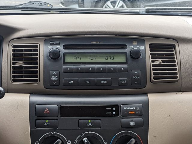 2005 Toyota Corolla CE photo