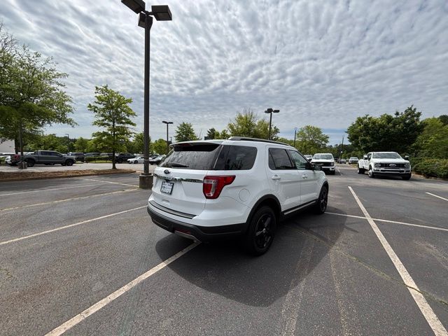 2019 Ford Explorer XLT photo