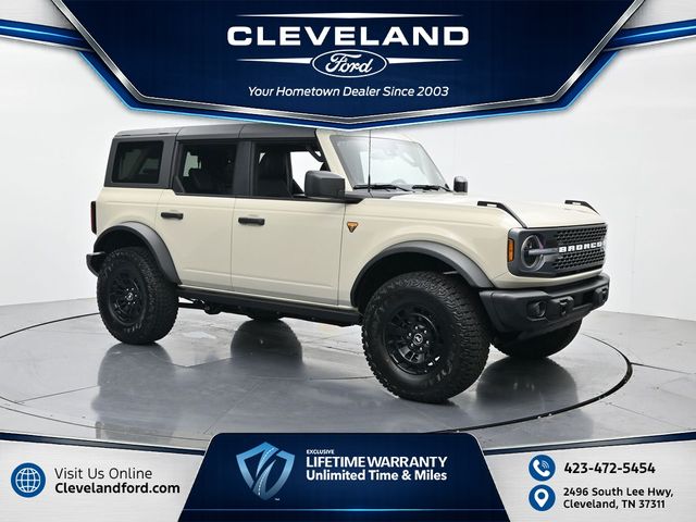 Desert Sand 2026 Ford Bronco SUV / Crossover Four-Wheel Drive Automatic