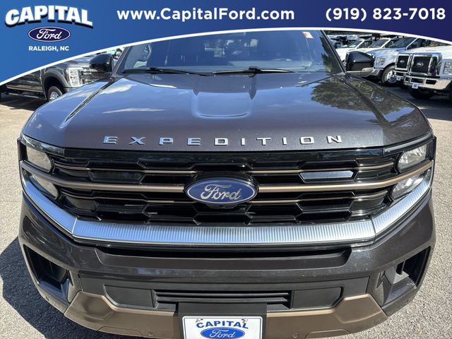 Used 2025 Gray Ford King Ranch image 10