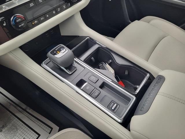 New 2026 White Nissan SL image 18