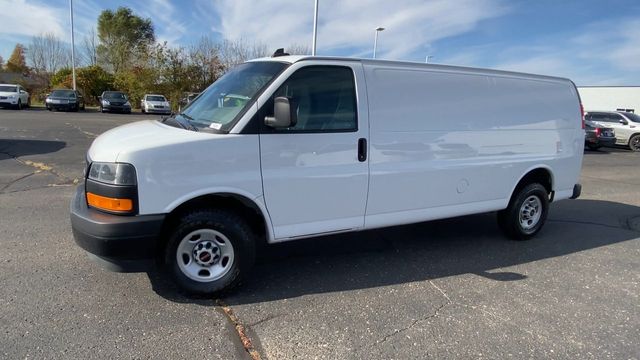 2022 GMC Savana 2500 Work Van 4