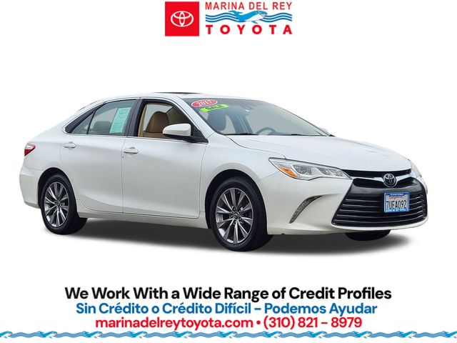 2017 Toyota Camry XLE's photo