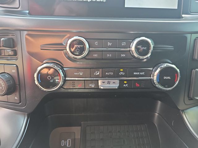Used 2024 Agate Black Metallic Ford XLT image 25