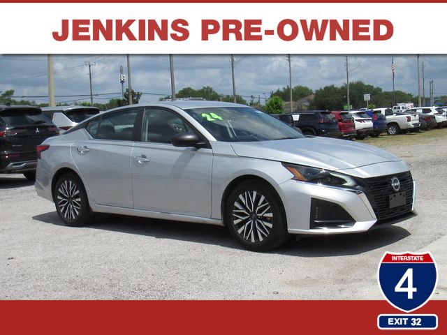 Brilliant Silver Metallic 2024 Nissan Altima Sedan Front-Wheel Drive Continuously Variable Transmission