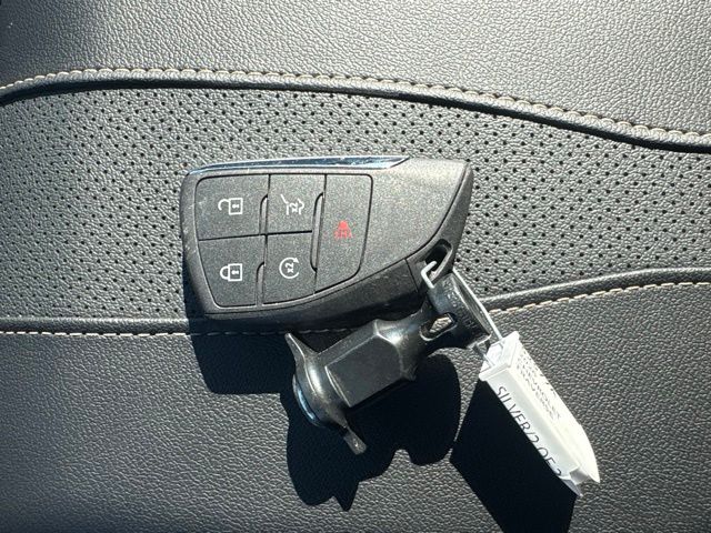 Used 2026 Chevrolet Traverse SUV