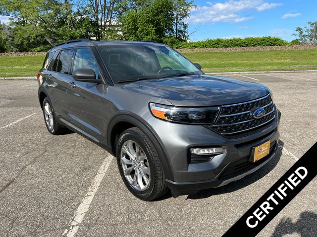 2023 Ford Explorer XLT 4WD's photo