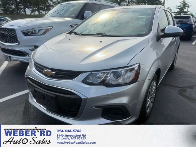 Silver Ice Metallic 2020 Chevrolet Sonic LT Fleet Hatchback FWD Hatchback Front-Wheel Drive 6-Speed Automatic