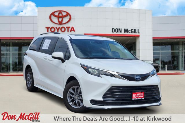 2024 Toyota Sienna LE White at Gullo Toyota