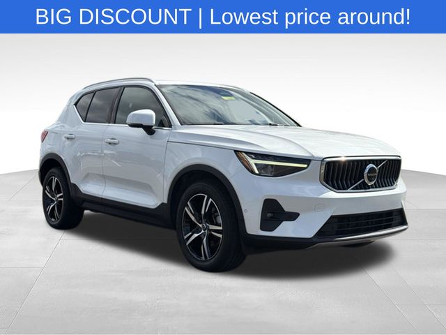 2023 Volvo XC40 B5 Plus Bright Theme AWD
