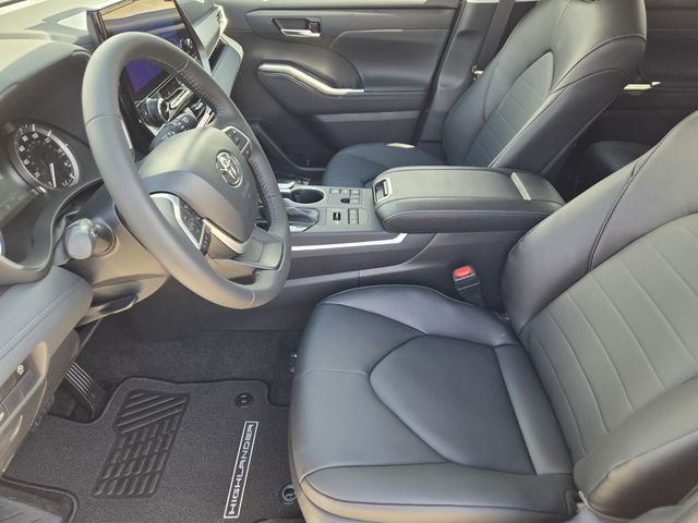 2026 Toyota Highlander XLE Beige at Gullo Toyota