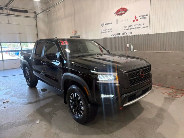 2023 Nissan Frontier PRO-4X Crew Cab 4WD