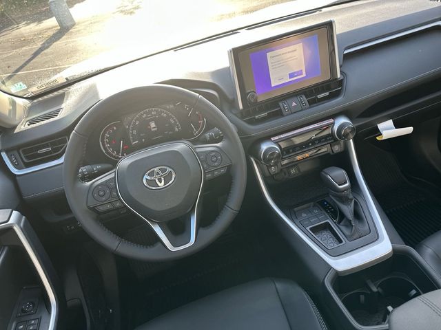 2024 Toyota RAV4 XLE Premium 13