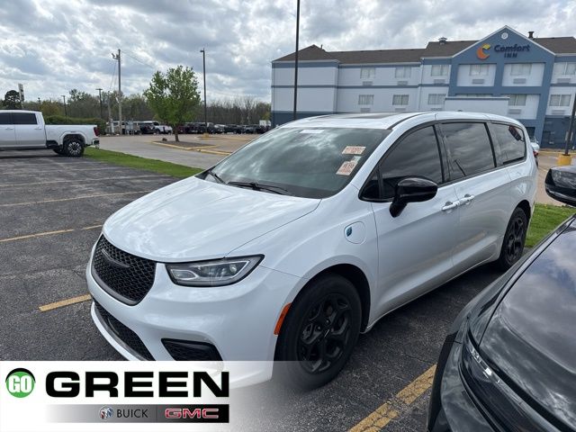 Bright White Clearcoat 2023 Chrysler Pacifica Hybrid Limited FWD Minivan Front-Wheel Drive Continuously Variable Transmission