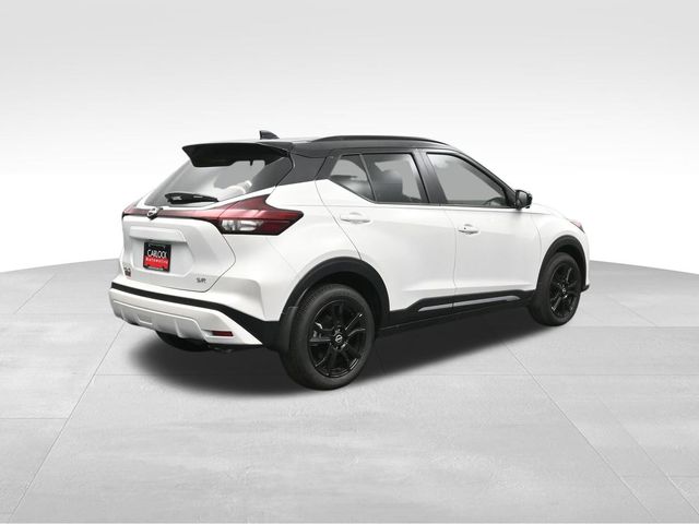 2024 Nissan Kicks SR 2