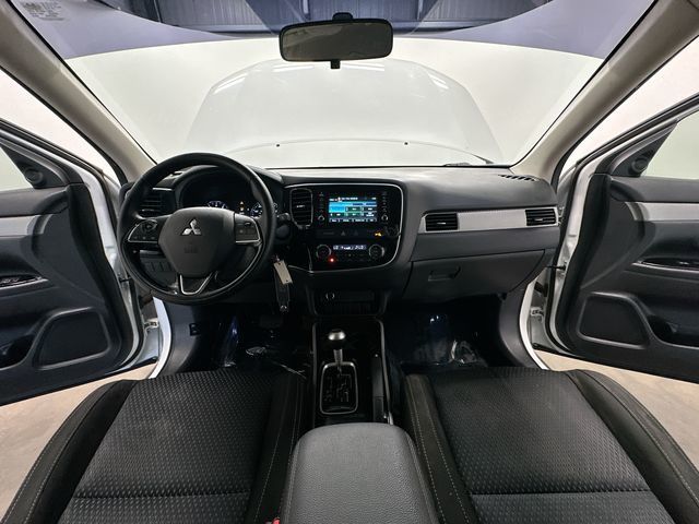 2017 Mitsubishi Outlander ES  at Auto Express Mitsubishi