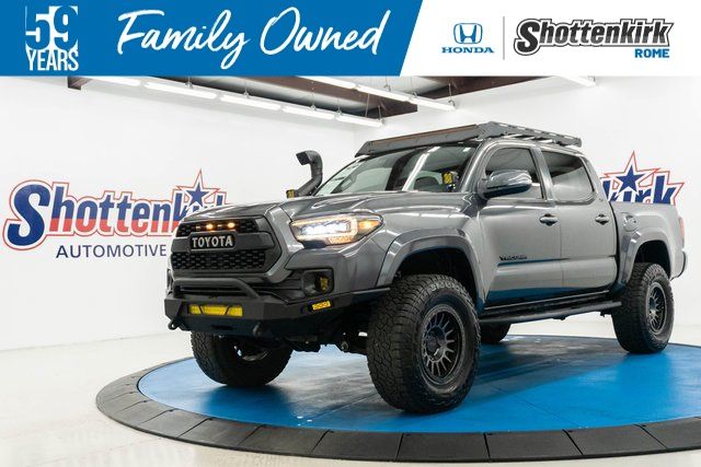 2022 Toyota Tacoma SR5 V6 Double Cab RWD