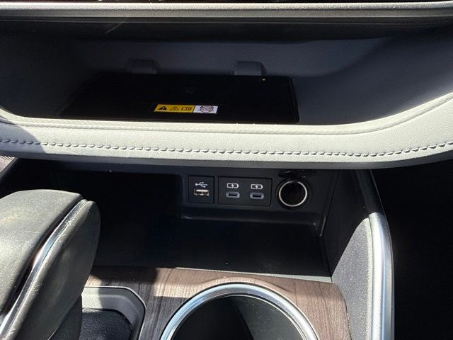 Used 2023 Toyota Highlander SUV