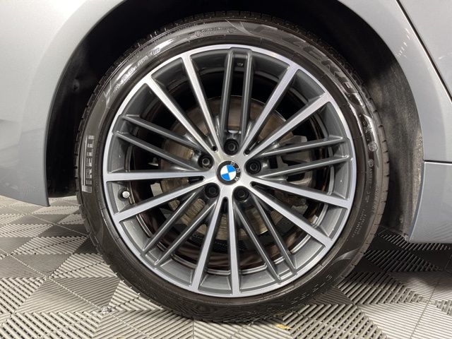 2023 Skyscraper Gray Metallic BMW 5 Series 540i RWD Sedan