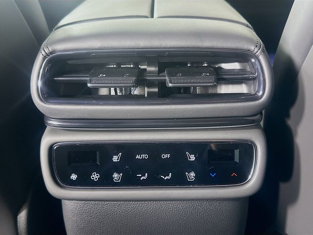 Thumbnail: 2026 Genesis GV80 - 18