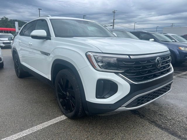 Pure White 2024 Volkswagen Atlas Cross Sport SUV / Crossover All-Wheel Drive 8-Speed Automatic