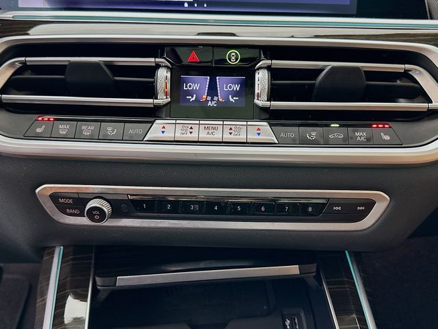 Thumbnail: 2021 BMW X7 - 21