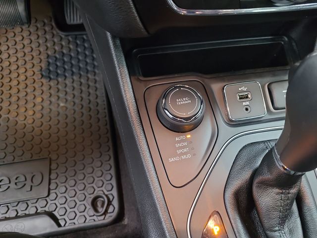 2019 – Jeep – Cherokee