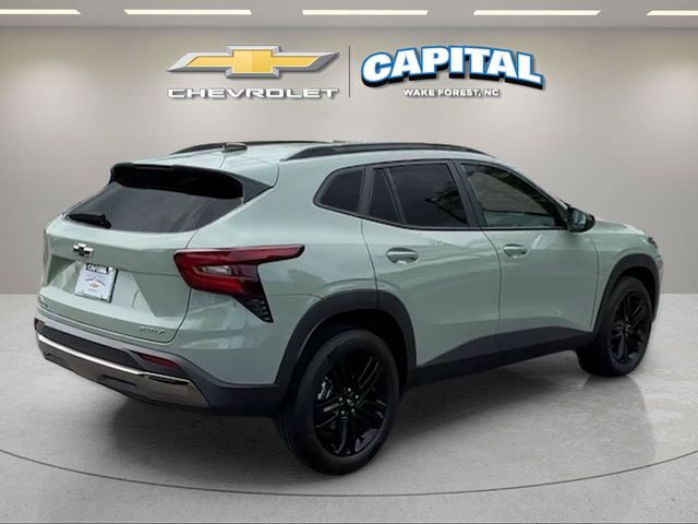 Used 2026 Green Chevrolet ACTIV image 5