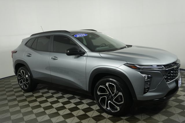 2025 Chevrolet Trax 2RS's photo