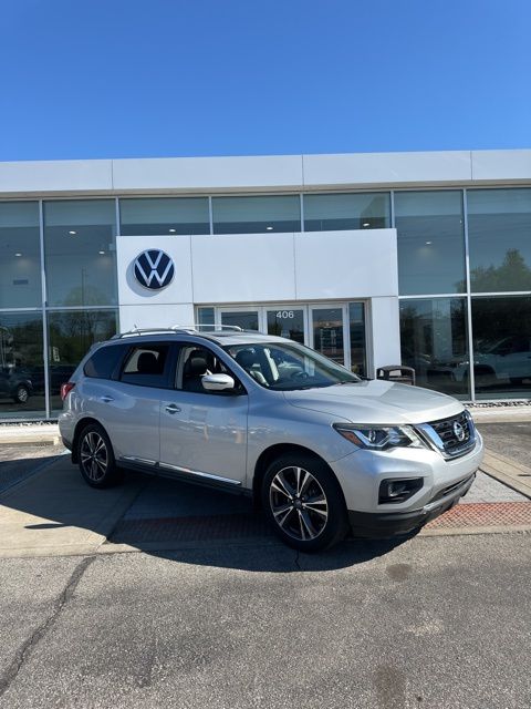 Brilliant Silver Metallic 2017 Nissan Pathfinder Platinum 4WD SUV / Crossover Four-Wheel Drive Continuously Variable Transmission