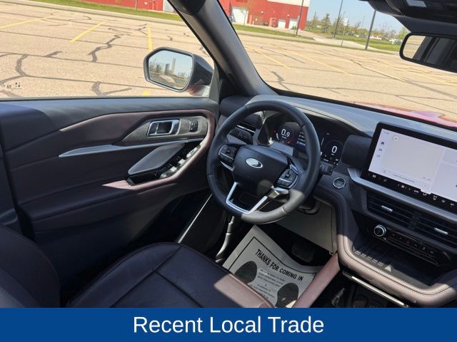 2025 Ford Explorer Platinum