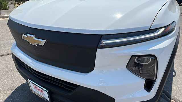 2024 Chevrolet Silverado EV Work Truck 9