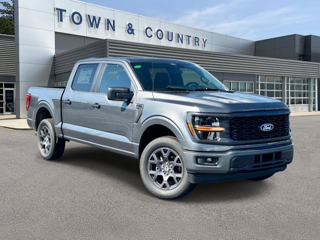 Carbonized Gray Metallic 2026 Ford F-150 Pickup Truck Four-Wheel Drive Automatic