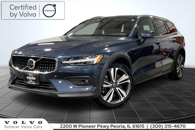 2025 Volvo V60 Cross Country B5 Plus AWD