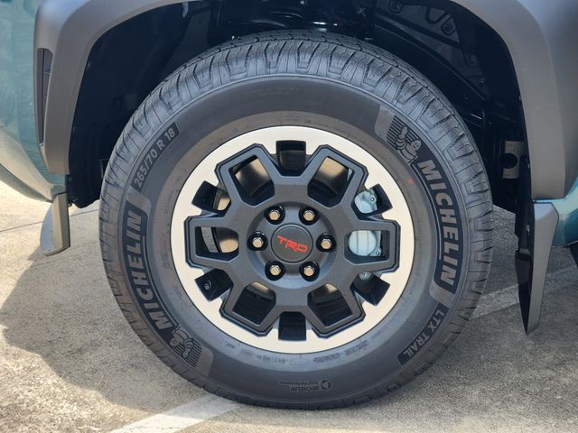 2026 Toyota 4Runner i-FORCE MAX Hybrid TRD Off Road Premium - 6