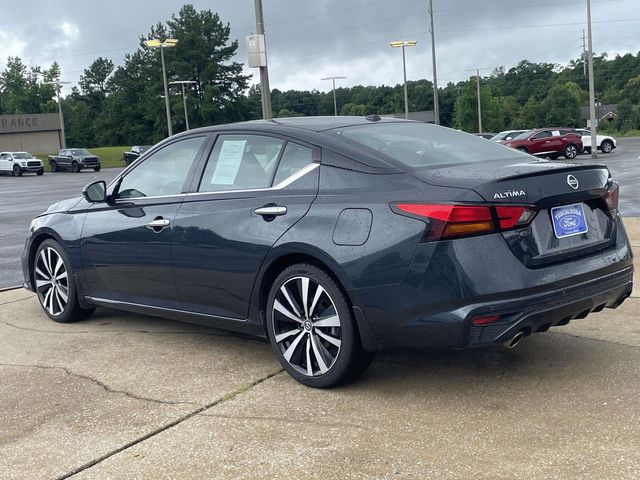 Used 2019 Blue Nissan 2.5 Platinum image 4